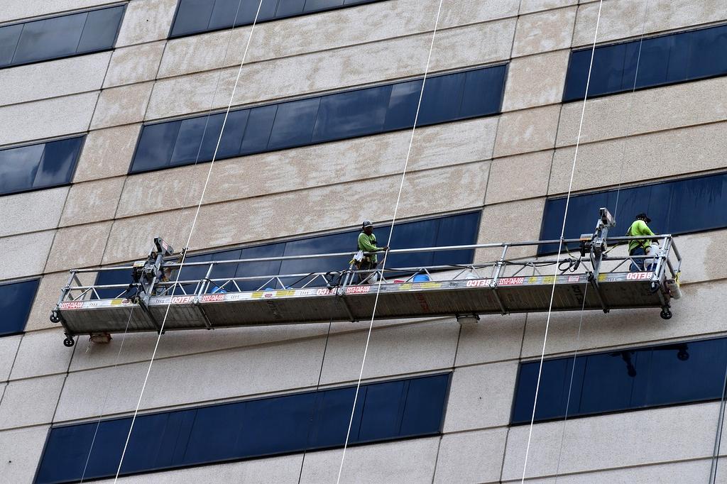 Nowoczesny kompleks budowlany z profesjonalnym nadzorem ekspertów