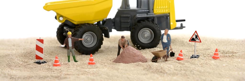 Zespół ekspertów planujący projekt budowlany